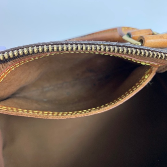 Louis Vuitton Speedy 30 Handle Bag - Picture 13 of 16